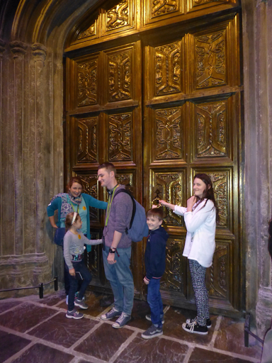 Harry potter doors to great hall
