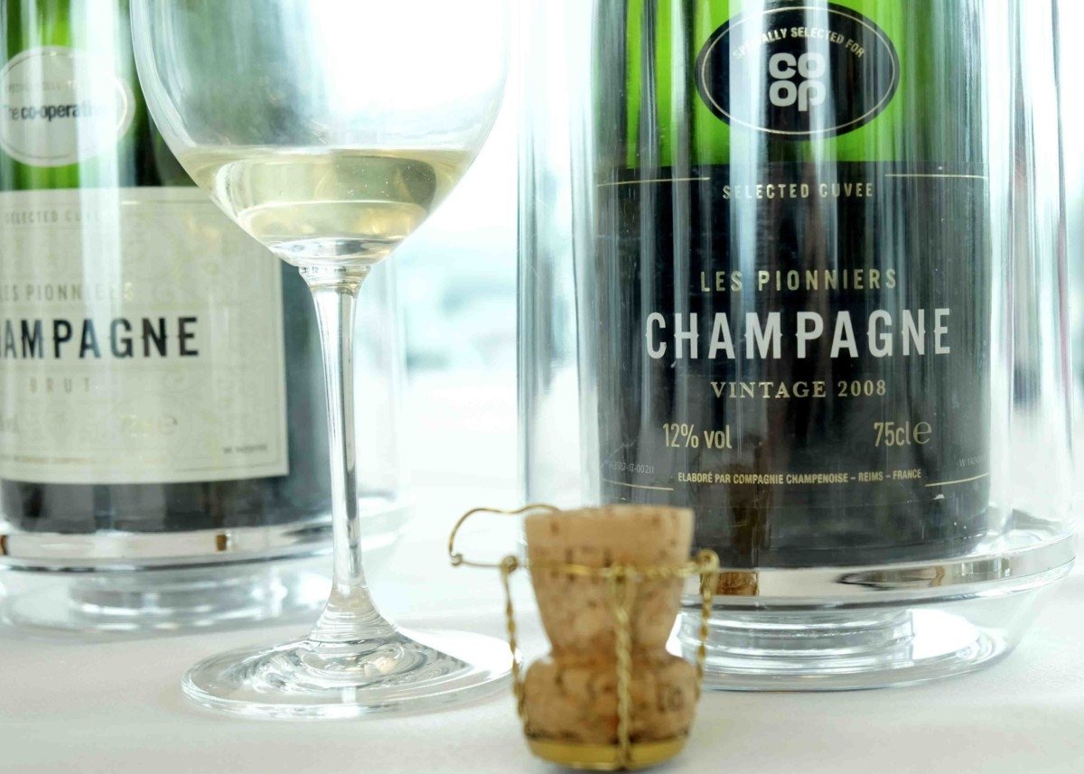 Champagne les Pionniers Vintage 2008 abv 12% 25.99