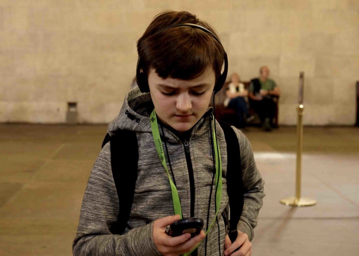 Audio tour headphones for kids The Palace of Westminster and Parliment Tour