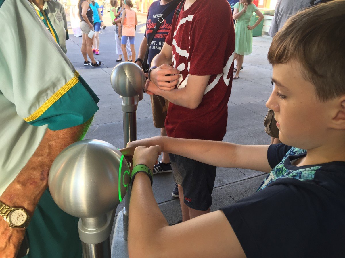 Disney Must not miss tips for first timers fast pass magic bands