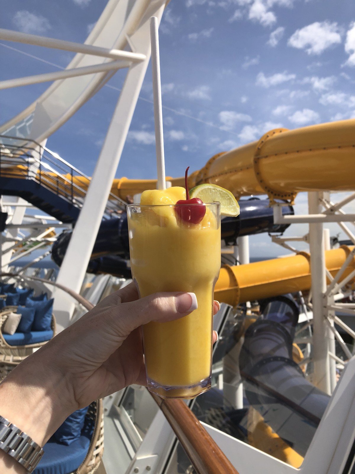 Cocktails on Symphony of the Seas pool drinks