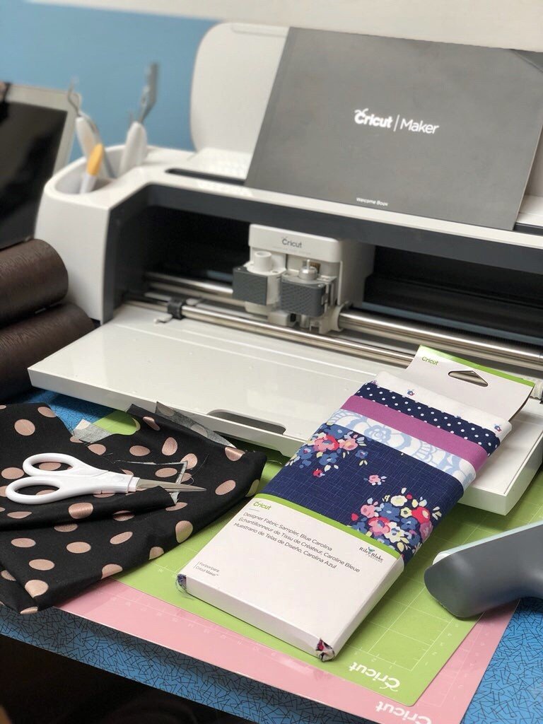 What can a Cricut cut? The Cricut can cut around 100 different marierials including Vinyl, Card, fabric, foam, cork, felt, oil cloth, tissue paper, and even leather. It can cut almost anything up to 2.7mm in thickness.
