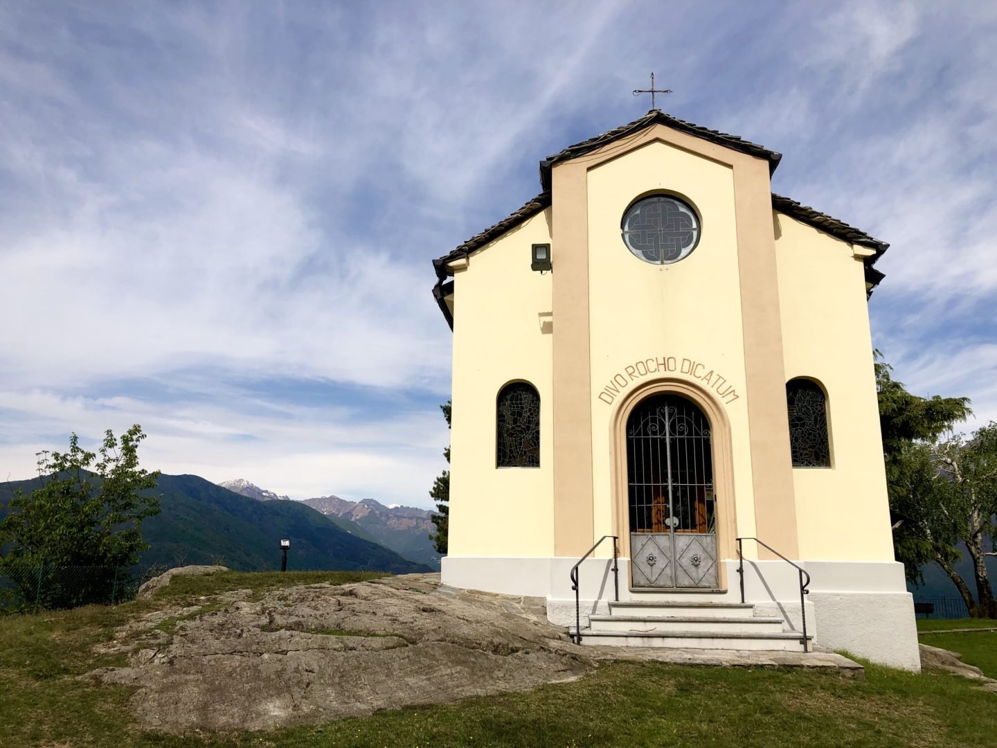 We started off just outside of Maccagno and parked up by a small church called Cheisa S Rocco 